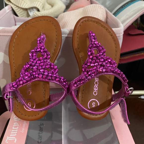 Bundle of 5 pair of baby shoes size 5 - Picture 5 of 14